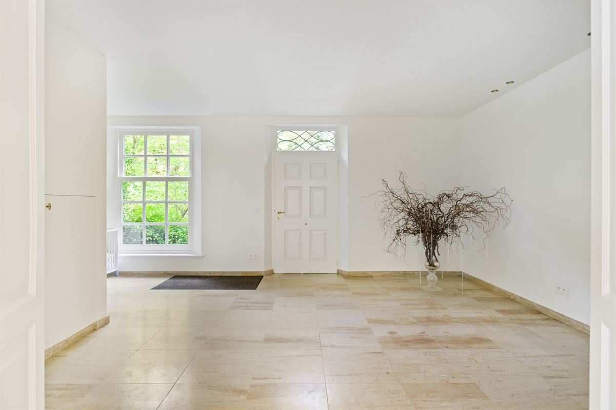 Spacious villa with an indoor pool in a prime location