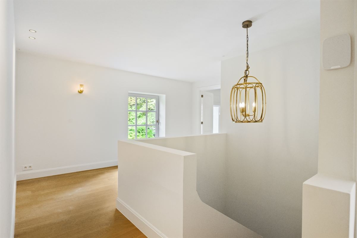 Spacious villa with an indoor pool in a prime location