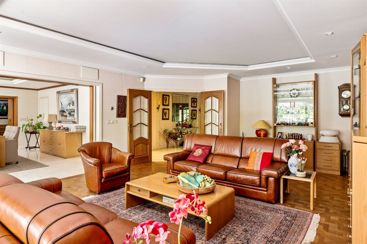 Spacious apartment with guest quarters in Eikendael