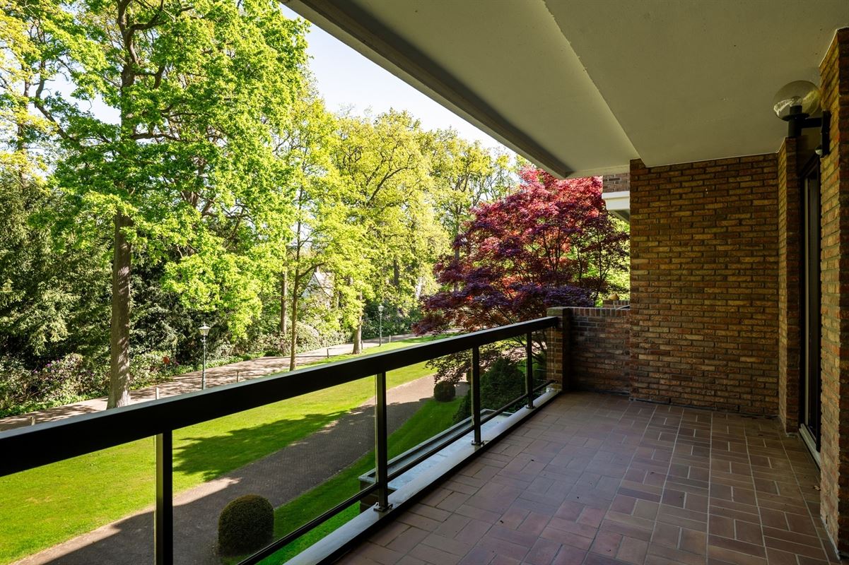 Spacious apartment with guest quarters in Eikendael