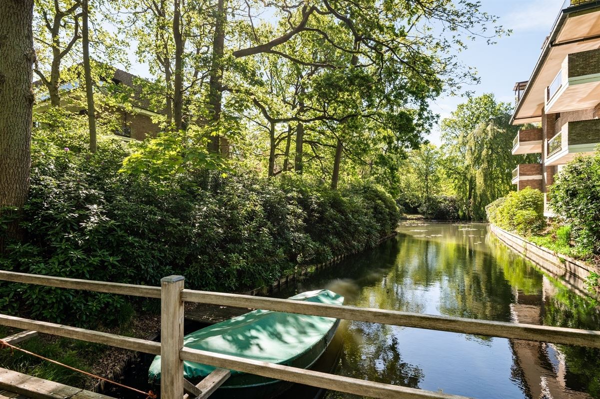 Spacious apartment with guest quarters in Eikendael