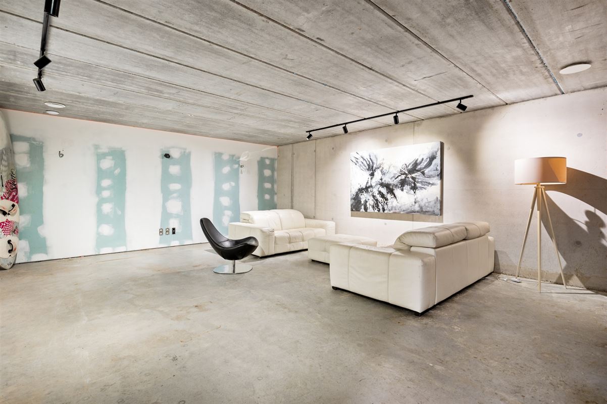 Luxury villa in quiet and discreet location