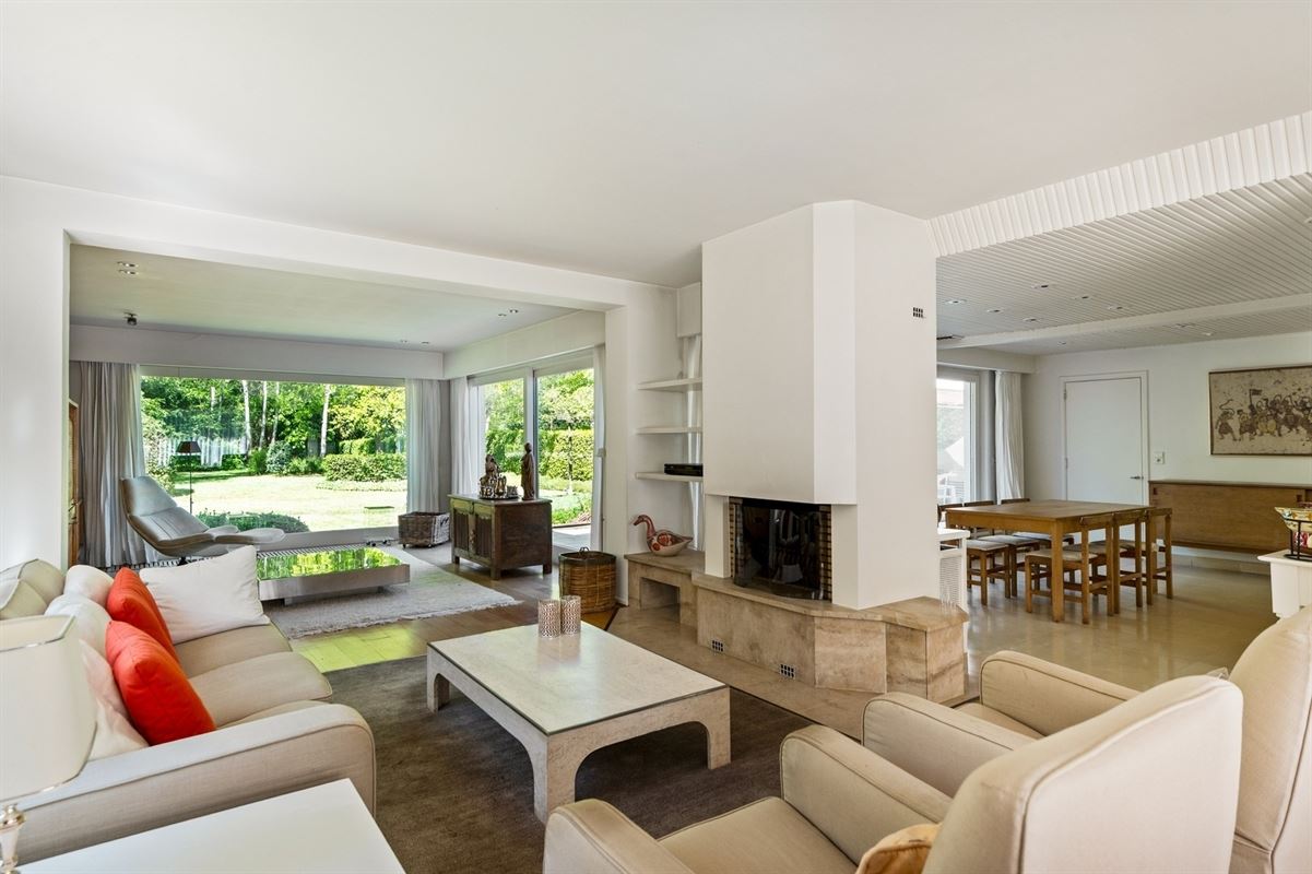 Villa to renovate in highly sought after location