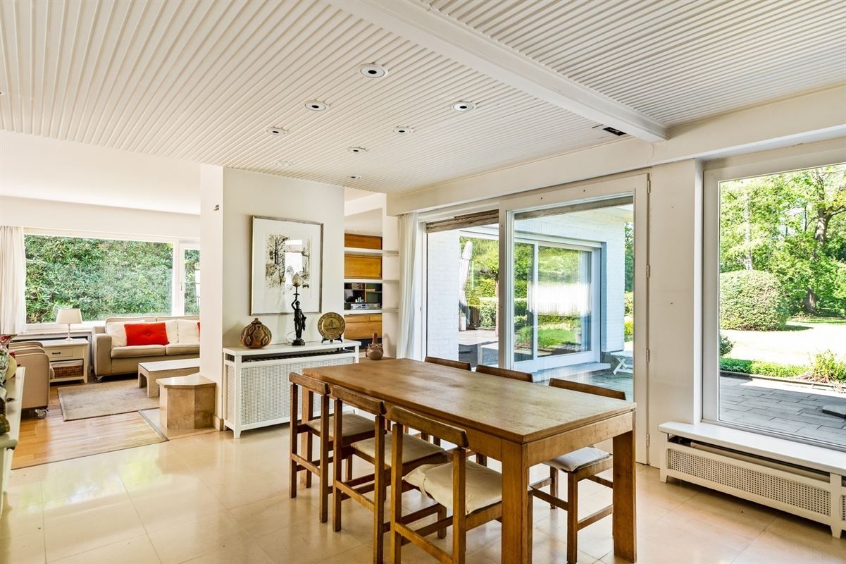 Villa to renovate in highly sought after location