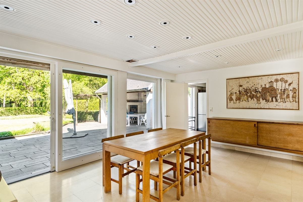 Villa to renovate in highly sought after location