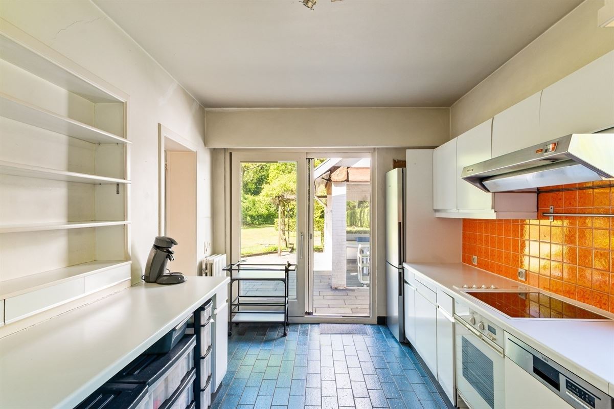 Villa to renovate in highly sought after location