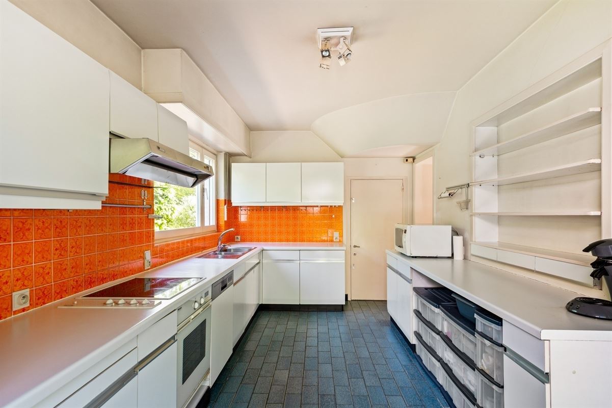 Villa to renovate in highly sought after location