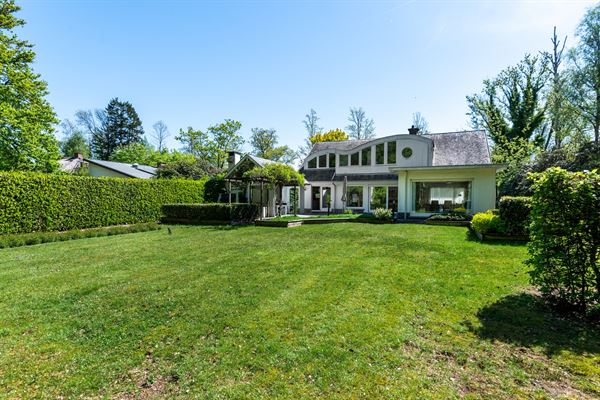 Te renoveren villa op zeer gewilde locatie