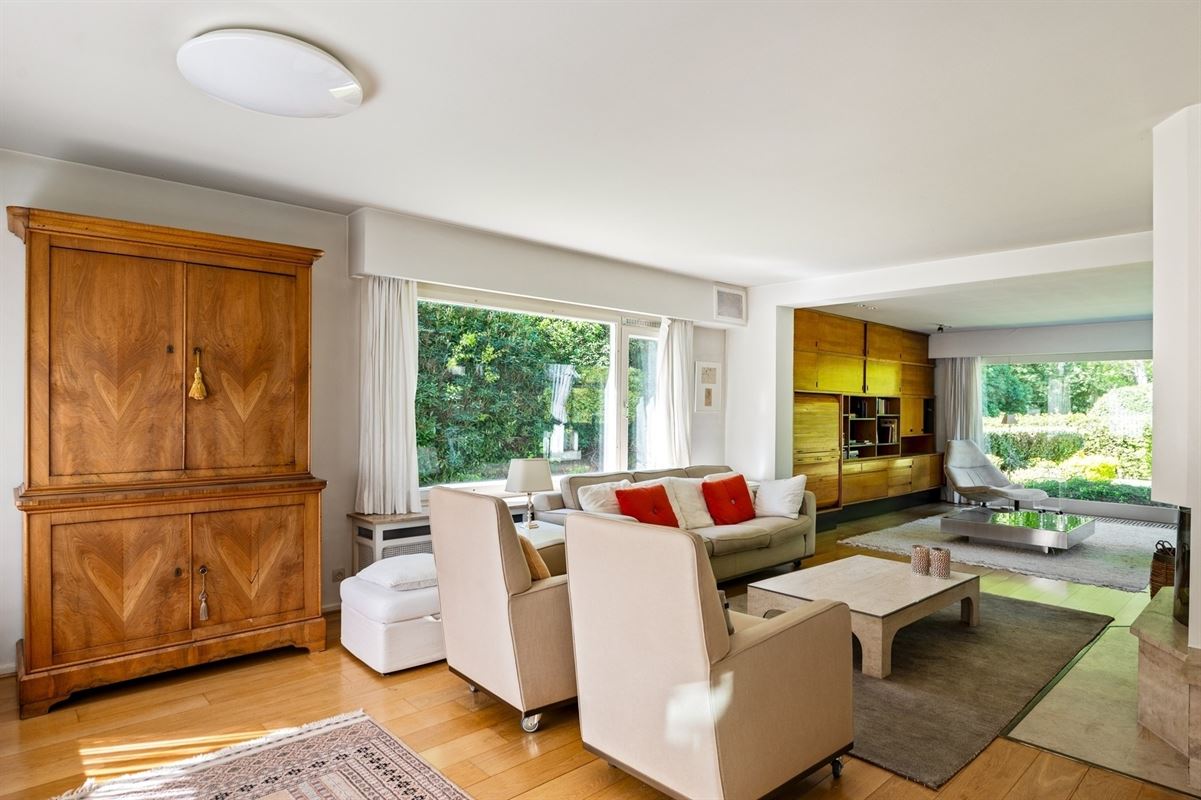 Villa to renovate in highly sought after location