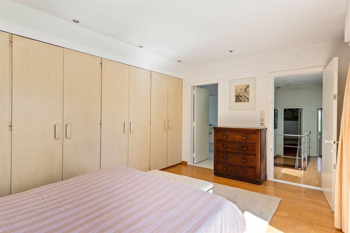 Villa to renovate in highly sought after location