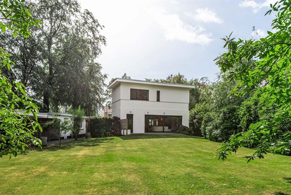 Spacious villa in a central location in Brasschaat