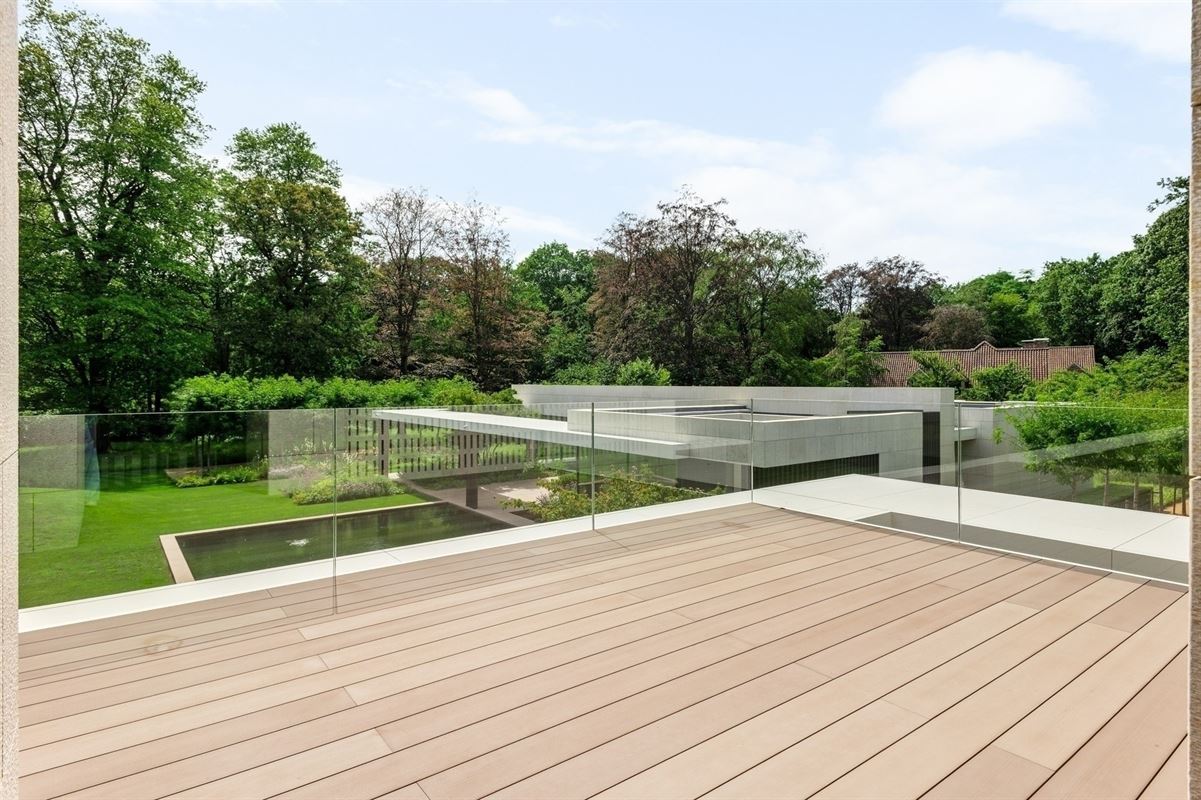 International architecture in an exceptional location in Brasschaat