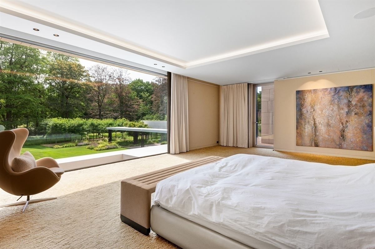 International architecture in an exceptional location in Brasschaat