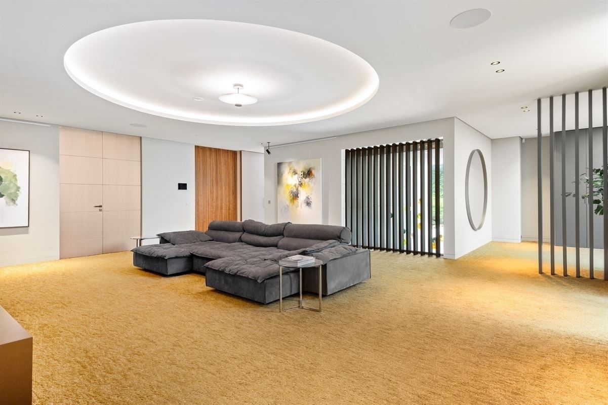 International architecture in an exceptional location in Brasschaat