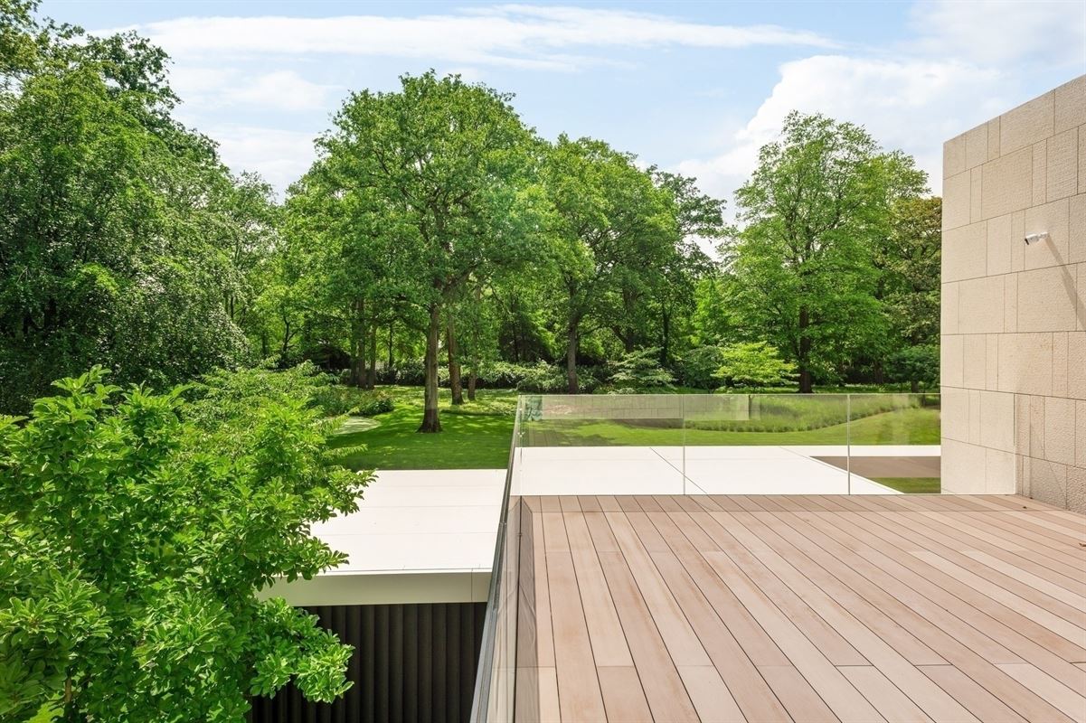 International architecture in an exceptional location in Brasschaat