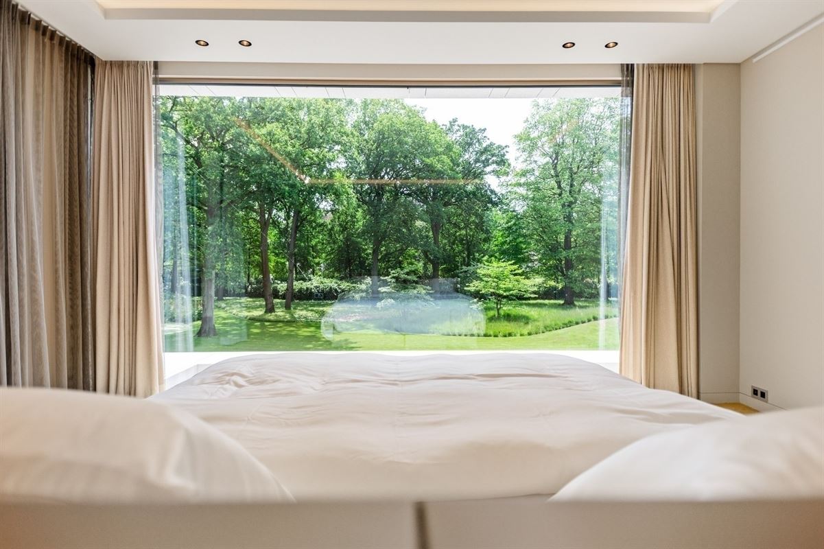 International architecture in an exceptional location in Brasschaat
