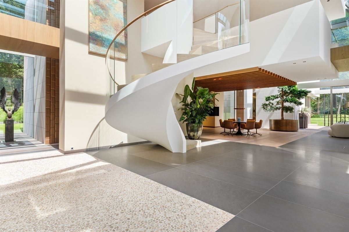 International architecture in an exceptional location in Brasschaat