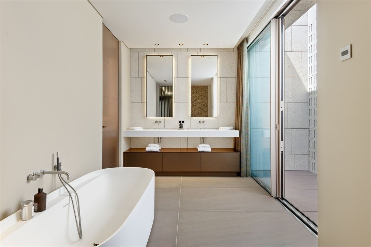 International architecture in an exceptional location in Brasschaat