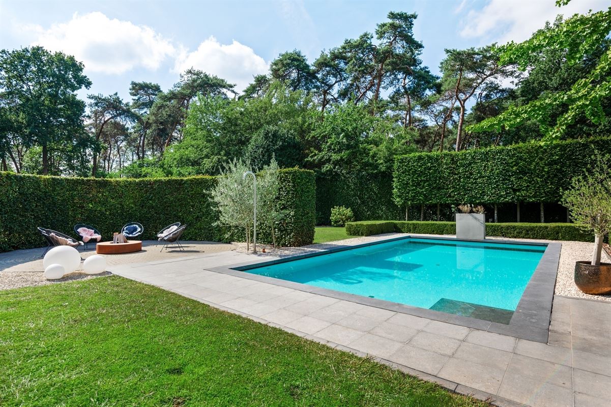 Exclusieve villa met guesthouse, paardenfaciliteiten op ca. 5.000 m²