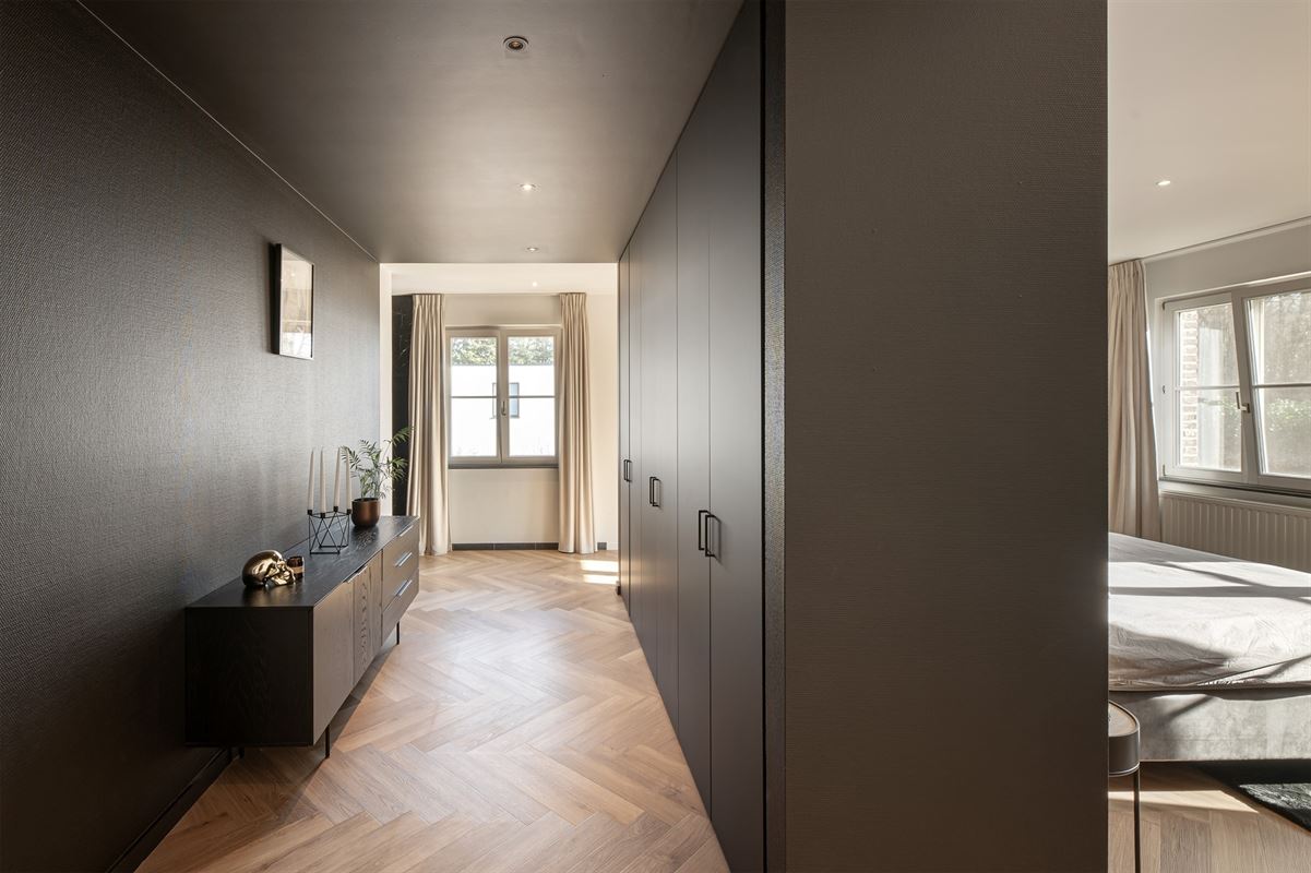 Exclusieve villa met guesthouse, paardenfaciliteiten op ca. 5.000 m²