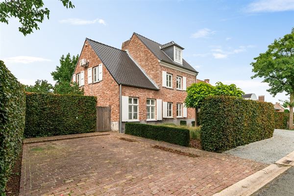 Ruime villa op wandelafstand van het centrum