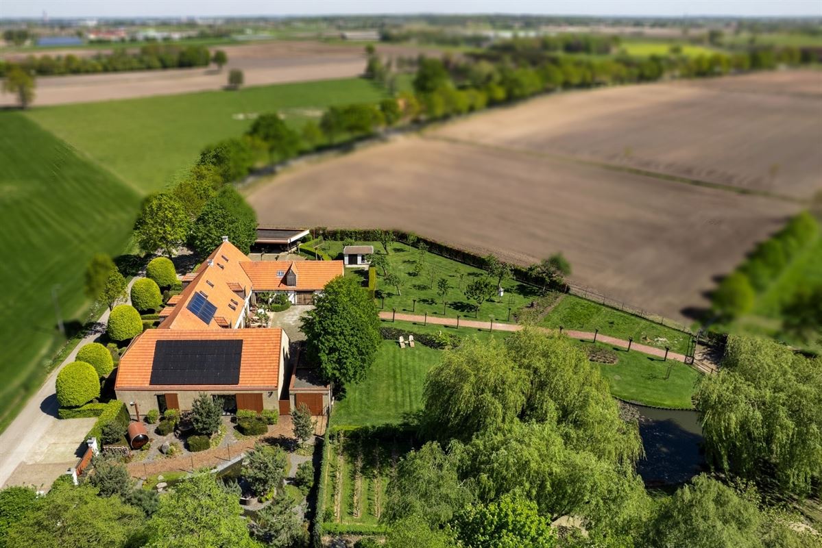 Unique, luxurious farmhouse with an indoor pool, spa, and golf course