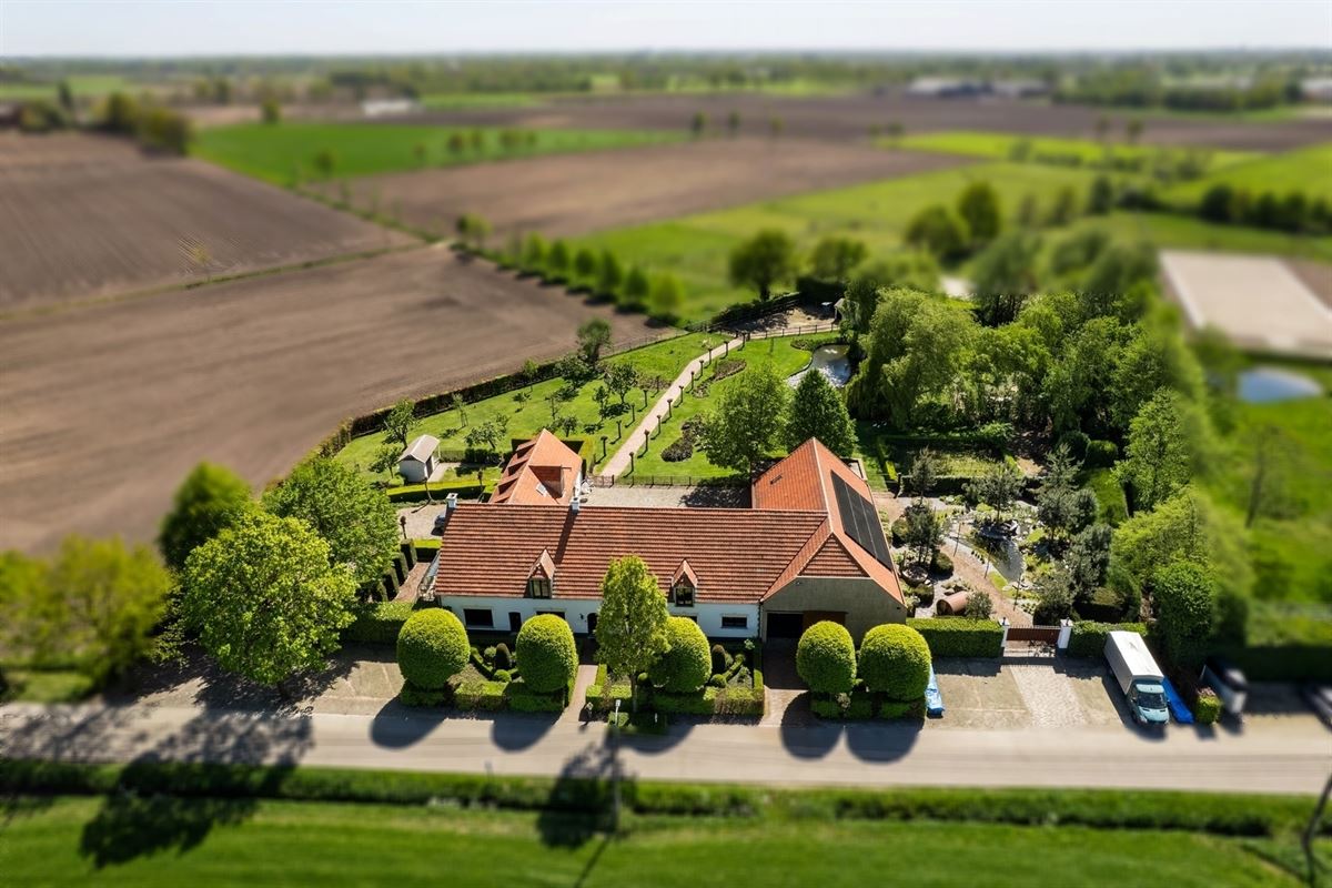Unique, luxurious farmhouse with an indoor pool, spa, and golf course