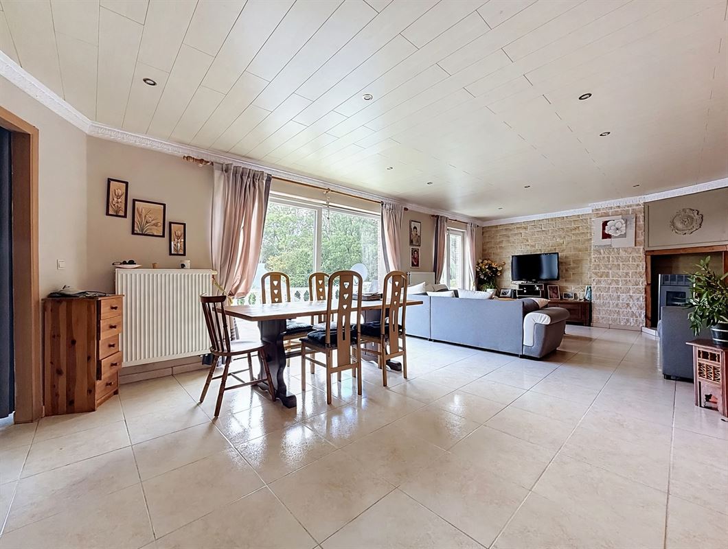 spacious-dining-and-living-room