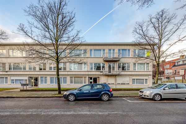 Appartement met 2 slaapkamers en terras (15m²) centrum Wilrijk