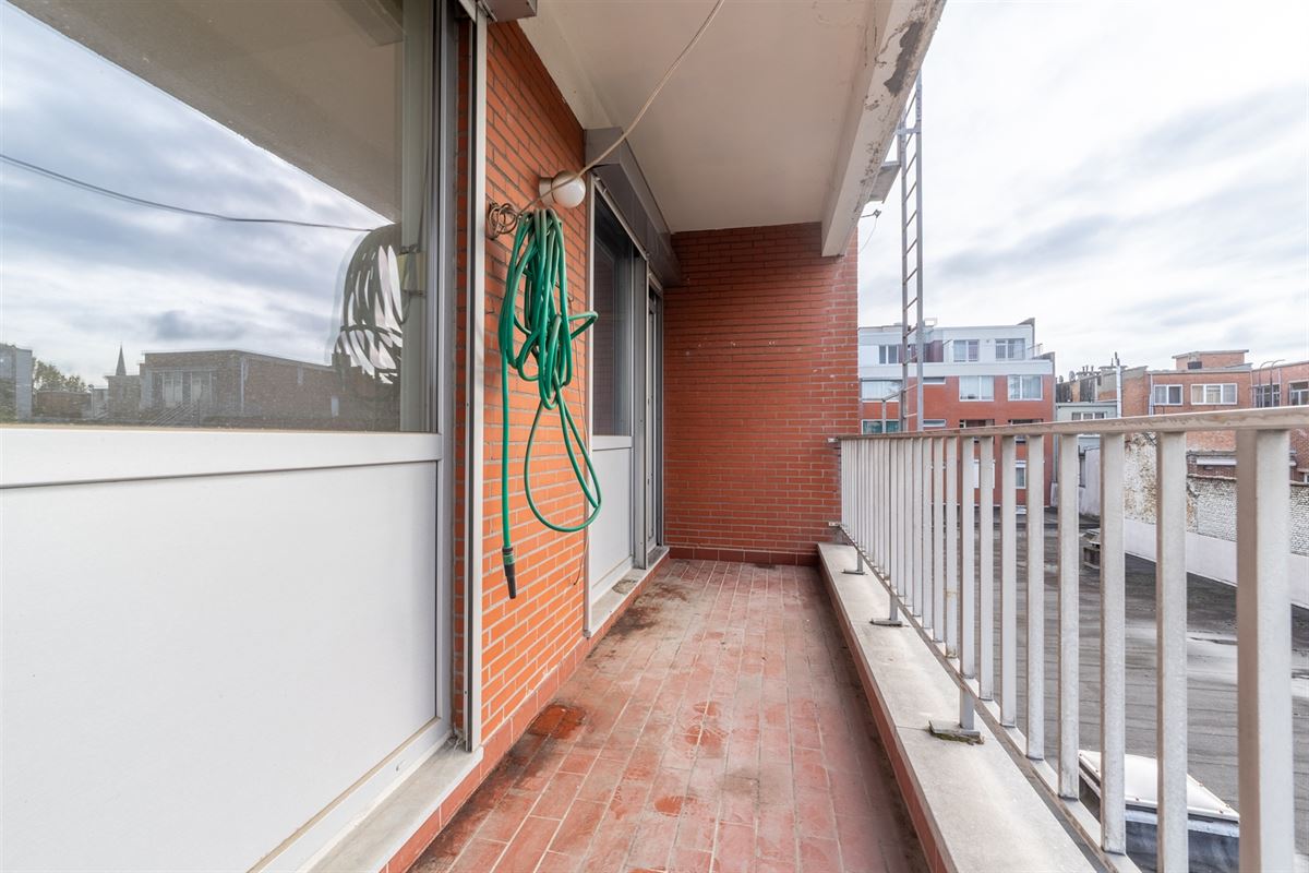 Ruim appartement met 2 slpk en terras