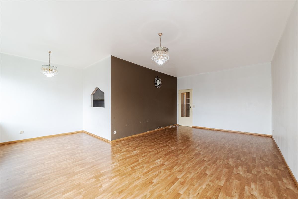 Ruim appartement met 2 slpk en terras