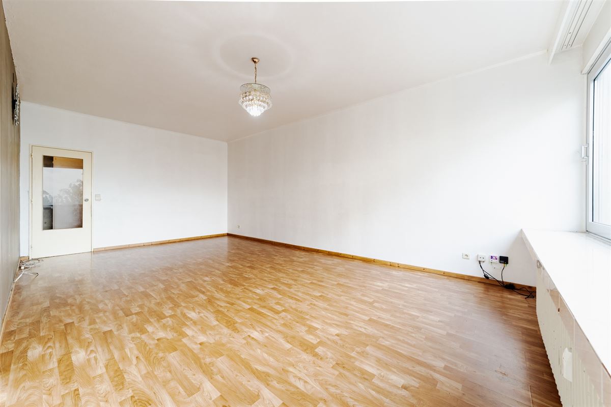 Ruim appartement met 2 slpk en terras