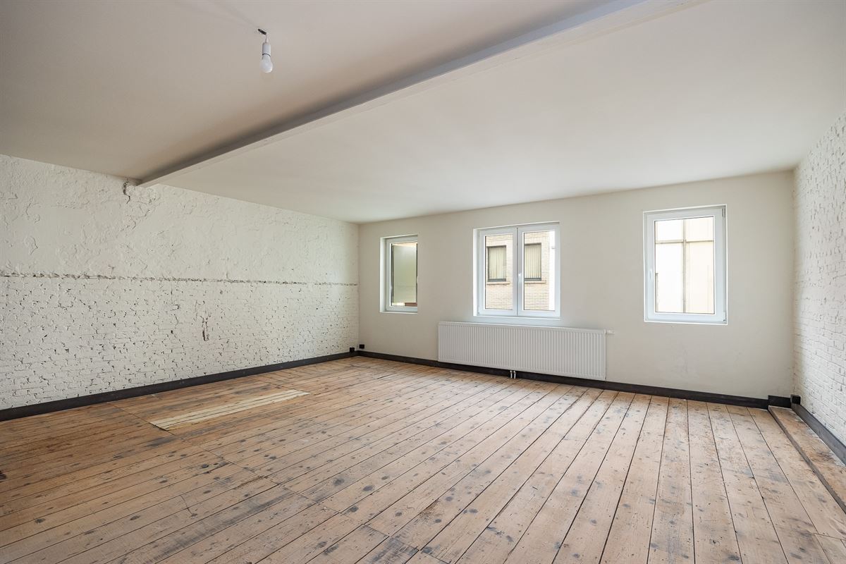 Atelier / polyvalente ruimte met loftallure