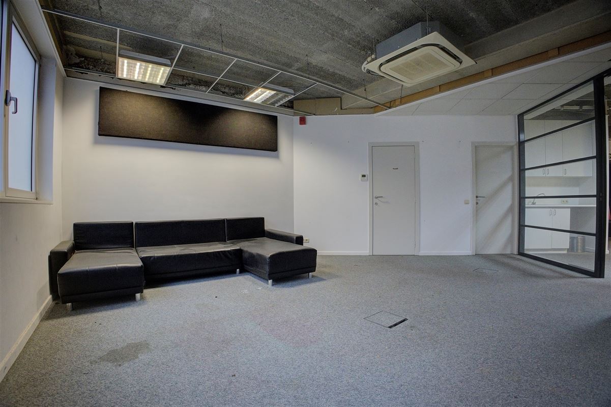 Kantoorgebouw / conversie tot 7 appartementen mogelijk