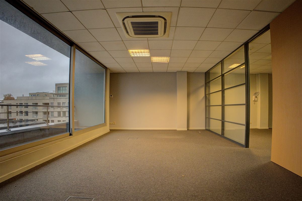 Kantoorgebouw / conversie tot 7 appartementen mogelijk