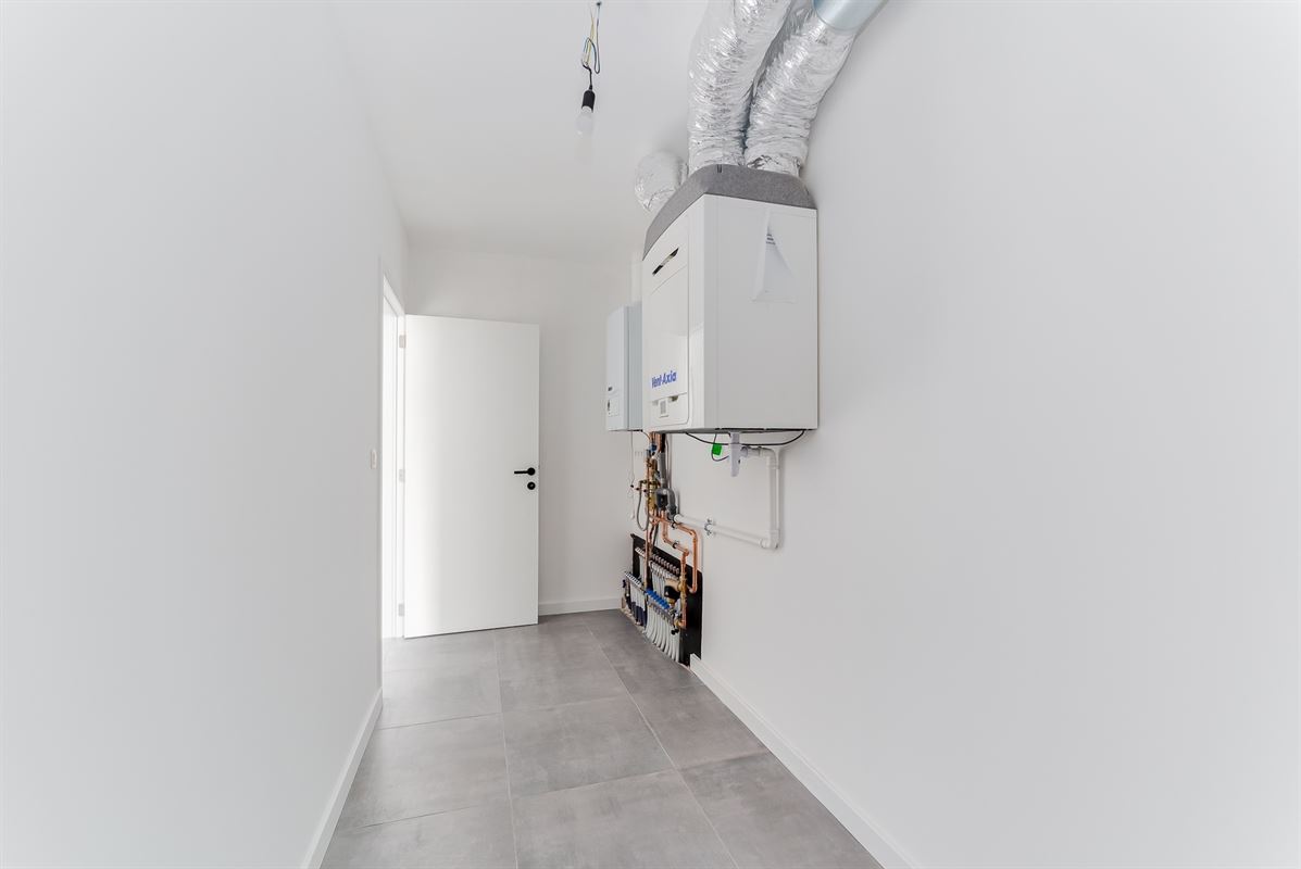 Nieuwbouw glvl appartement met tuin en P