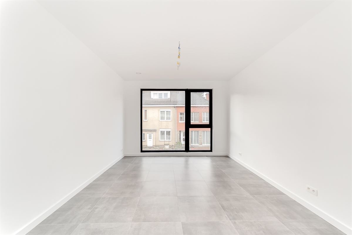 Nieuwbouw appartement 2 slpk met terras en P