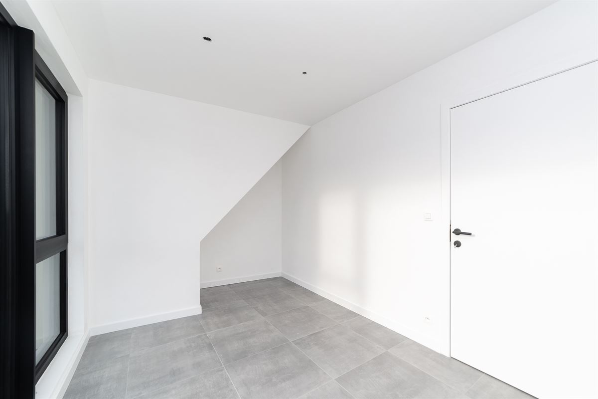 Nieuwbouw appartement 2 slpk met terras en P