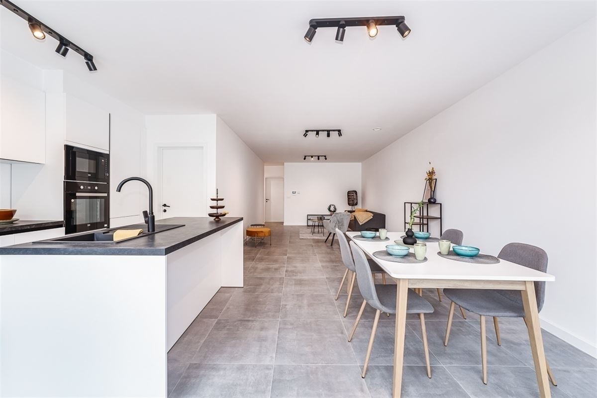 Nieuwbouw glvl appartement met tuin en P