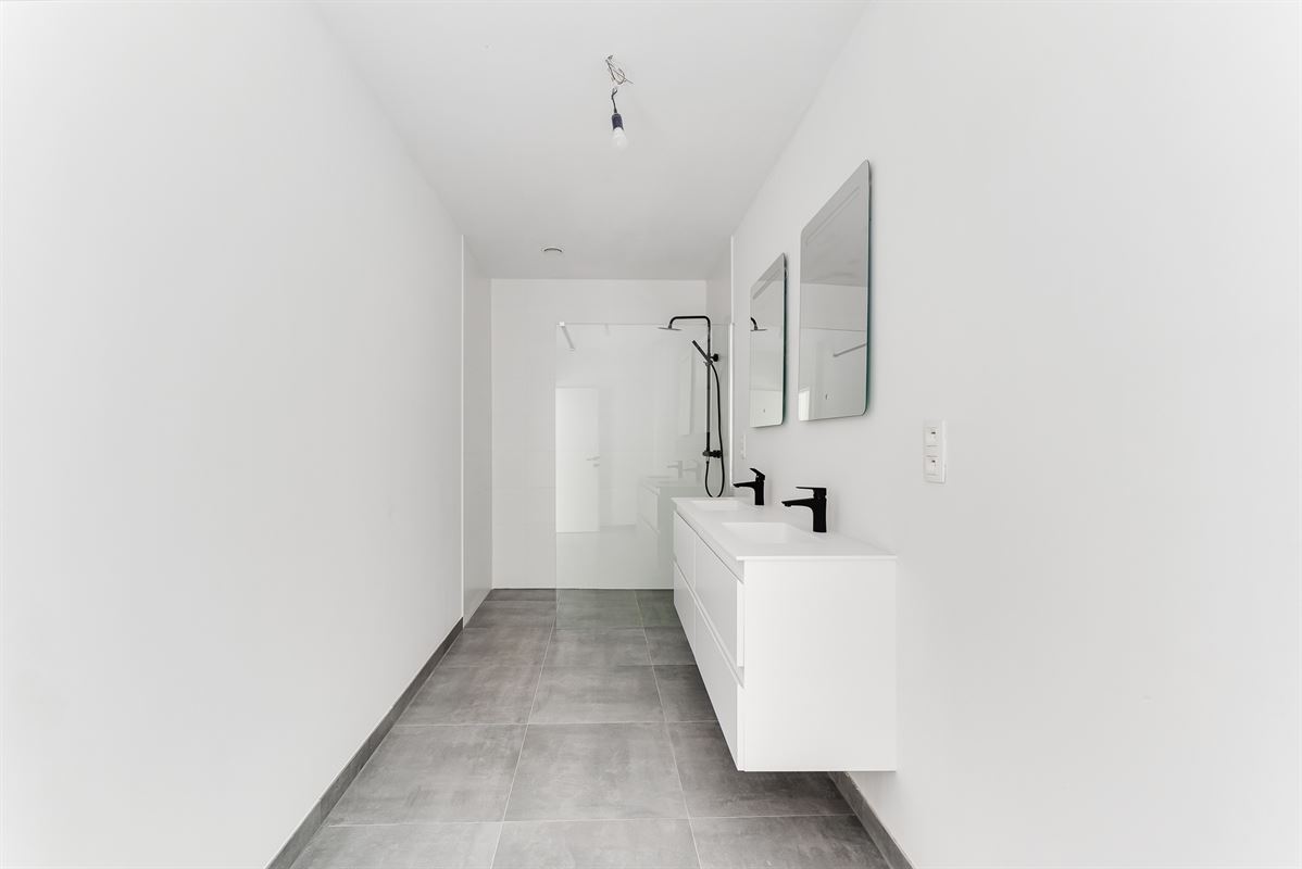 Nieuwbouw appartement 2 slpk met terras en P