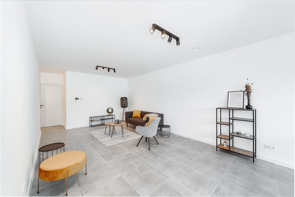 Nieuwbouw glvl appartement met tuin en P