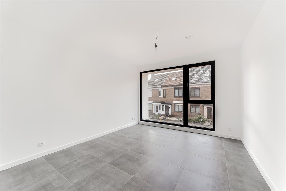 Nieuwbouw appartement 2 slpk met terras en P
