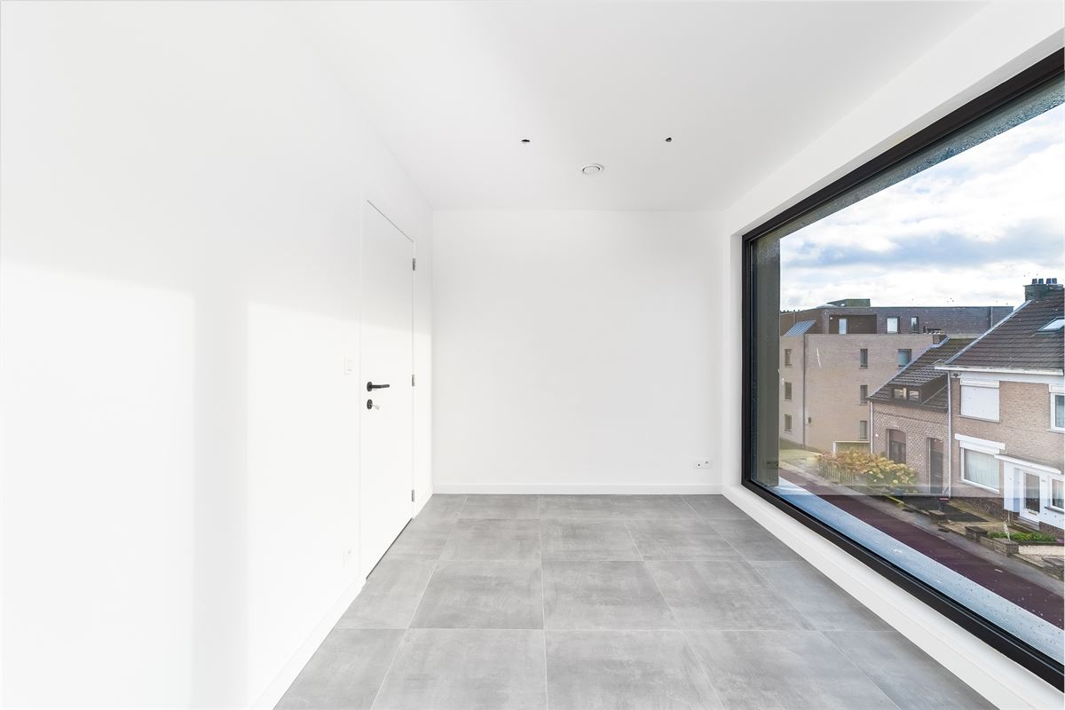 Nieuwbouw appartement 2 slpk met terras en P