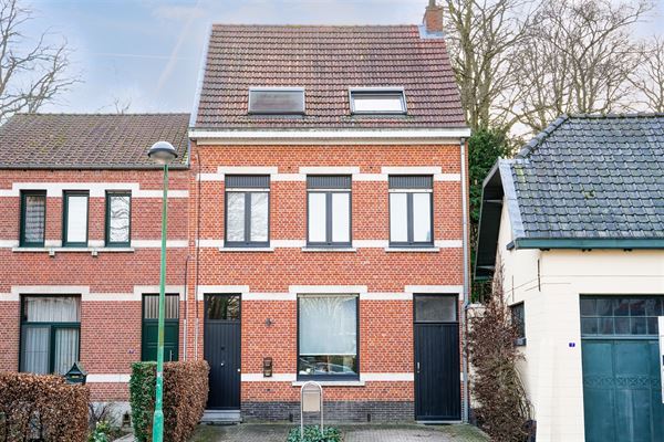 Huis met 4/5 slpk en prachtige ZW-tuin