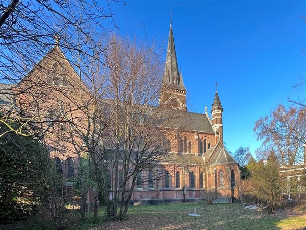 Projectgrond of te (her)ontwikkelen kerk vlakbij centrum Hoboken