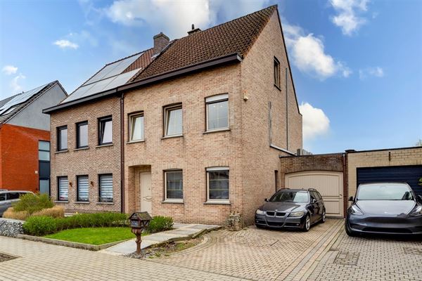 HOB met 4 slpks centrum Aartselaar