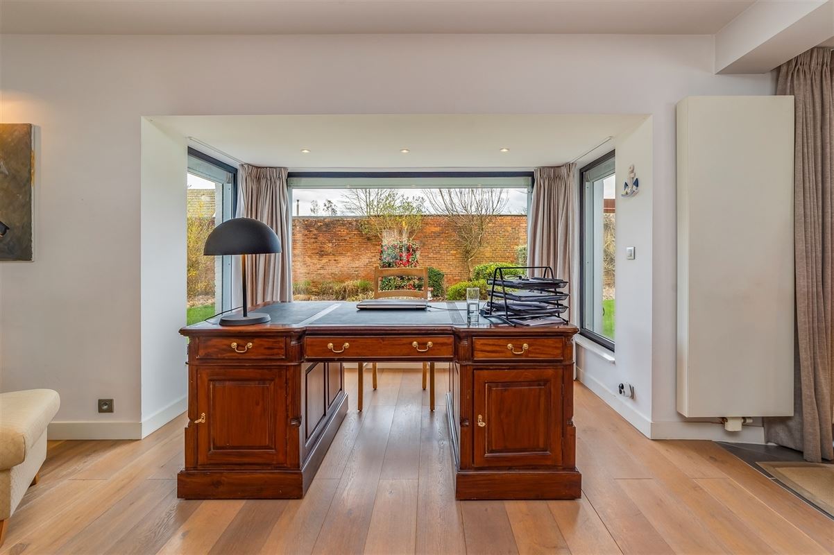Woning met magazijn (649m²) op 2.749m² in Wommelgem