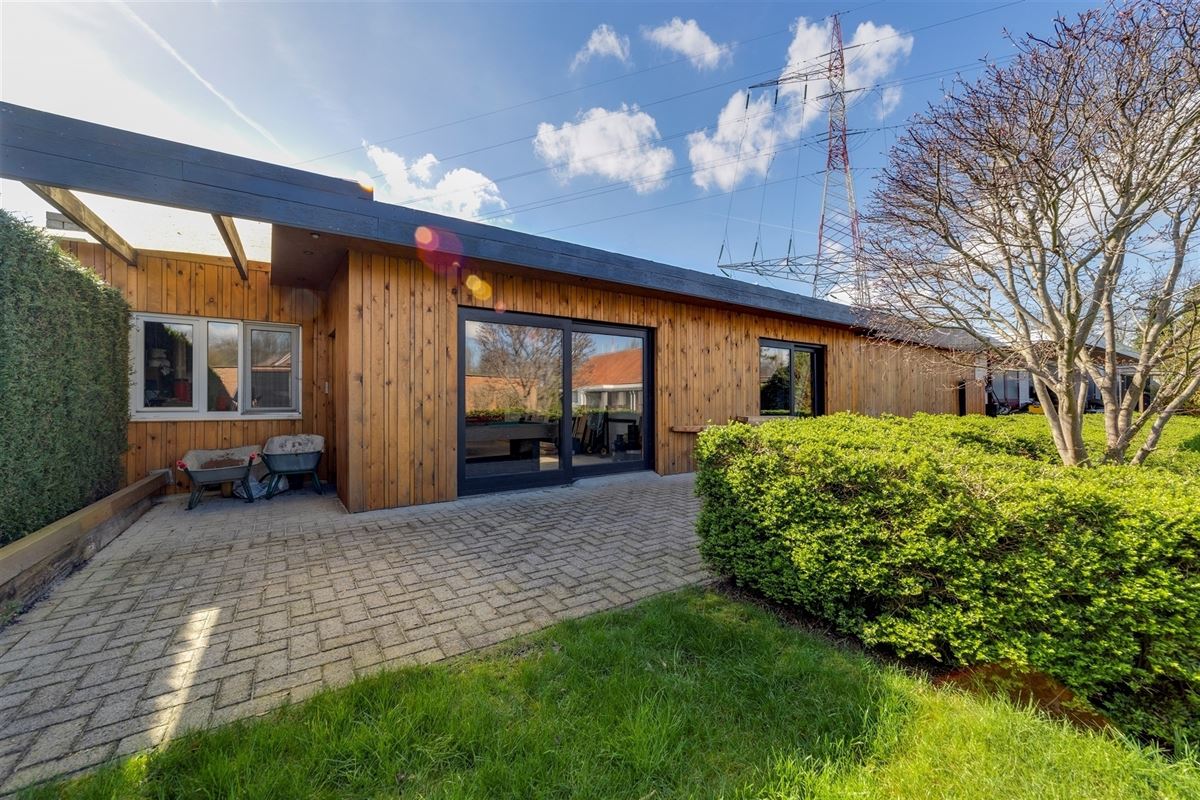 Woning met magazijn (649m²) op 2.749m² in Wommelgem