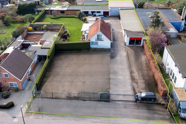 Woning met magazijn (649m²) op 2.749m² in Wommelgem