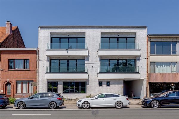 Licht 2 slpk appartement met terras en lift te Borsbeek